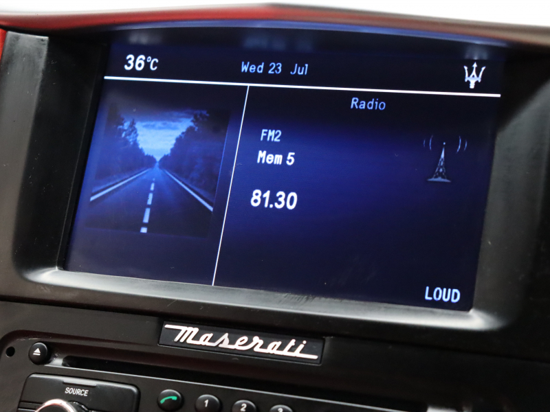 マセラティ グランツーリズモ ｽﾎﾟｰﾂ MCｵｰﾄｼﾌﾄ　赤革 ｼｰﾄﾋｰﾀｰ ﾅﾋﾞTV BTｵｰﾃﾞｨｵ Bｶﾒﾗ ｷｾﾉﾝ  ｼﾌﾄﾊﾟﾄﾞﾙ ﾚｯﾄﾞｷｬﾘﾊﾟｰ ｱｽﾄﾄﾃﾞｻﾞｲﾝ20ｲﾝﾁAW　2年保証