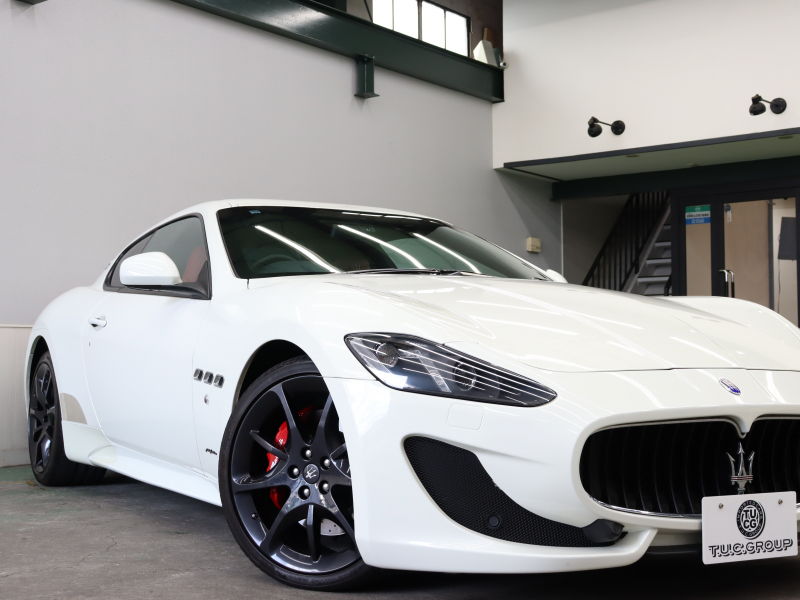 マセラティ グランツーリズモ ｽﾎﾟｰﾂ MCｵｰﾄｼﾌﾄ　赤革 ｼｰﾄﾋｰﾀｰ ﾅﾋﾞTV BTｵｰﾃﾞｨｵ Bｶﾒﾗ ｷｾﾉﾝ  ｼﾌﾄﾊﾟﾄﾞﾙ ﾚｯﾄﾞｷｬﾘﾊﾟｰ ｱｽﾄﾄﾃﾞｻﾞｲﾝ20ｲﾝﾁAW　2年保証