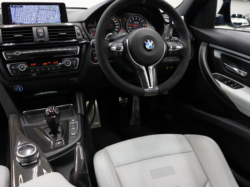 BMW Mシリーズ M3 MDCT　ｺﾝﾌｫｰﾄA ｲﾝﾃﾘｼﾞｪﾝﾄS 白革ｼｰﾄ Iriveﾅﾋﾞ TV Bluetooth Bｶﾒﾗ ﾍｯﾄﾞｱｯﾌﾟD LEDﾍｯﾄﾞﾗｲﾄ Mｴｱﾛ&19AW(ｽﾀｲﾘﾝｸﾞ437M)　2年保証付