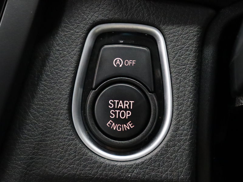 BMW Mシリーズ M3 MDCT　ｺﾝﾌｫｰﾄA ｲﾝﾃﾘｼﾞｪﾝﾄS 白革ｼｰﾄ Iriveﾅﾋﾞ TV Bluetooth Bｶﾒﾗ ﾍｯﾄﾞｱｯﾌﾟD LEDﾍｯﾄﾞﾗｲﾄ Mｴｱﾛ&19AW(ｽﾀｲﾘﾝｸﾞ437M)　2年保証付