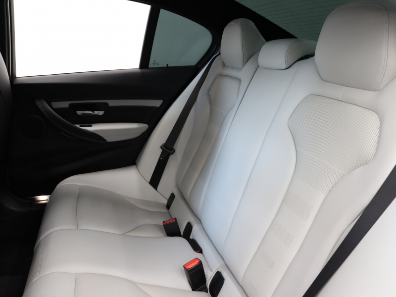 BMW Mシリーズ M3 MDCT　ｺﾝﾌｫｰﾄA ｲﾝﾃﾘｼﾞｪﾝﾄS 白革ｼｰﾄ Iriveﾅﾋﾞ TV Bluetooth Bｶﾒﾗ ﾍｯﾄﾞｱｯﾌﾟD LEDﾍｯﾄﾞﾗｲﾄ Mｴｱﾛ&19AW(ｽﾀｲﾘﾝｸﾞ437M)　2年保証付