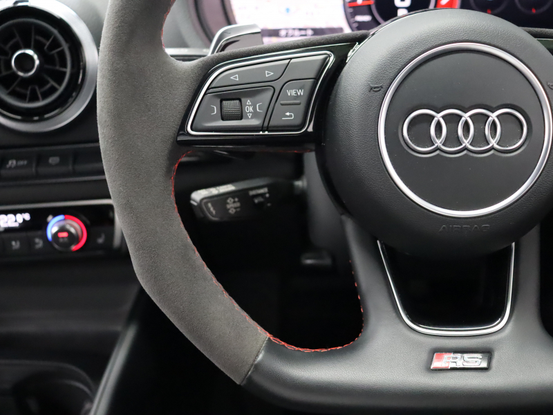 アウディ RS3 ｽﾎﾟｰﾂﾊﾞｯｸ ﾍﾞｰｽｸﾞﾚｰﾄﾞ ﾏｯﾄｱﾙﾐﾆｳﾑｽﾀｲﾘﾝｸﾞP　ADVｷｰ Audiﾏｸﾞﾈﾃｨｯｸﾗｲﾄﾞ 黒革ｼｰﾄ MMIﾅﾋﾞTV Bang&Olufsen Bluetooth Bｶﾒﾗ ﾏﾄﾘｸｽLEDﾗｲﾄ ﾊﾞｰﾁｬﾙｺｸﾋﾟｯﾄ 19AW　2年保証付
