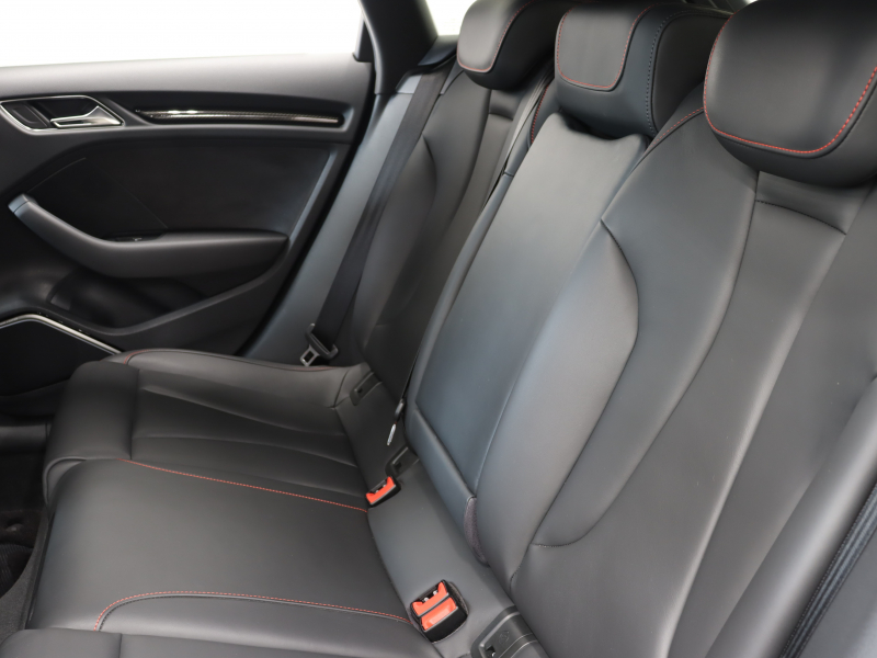 アウディ RS3 ｽﾎﾟｰﾂﾊﾞｯｸ ﾍﾞｰｽｸﾞﾚｰﾄﾞ ﾏｯﾄｱﾙﾐﾆｳﾑｽﾀｲﾘﾝｸﾞP　ADVｷｰ Audiﾏｸﾞﾈﾃｨｯｸﾗｲﾄﾞ 黒革ｼｰﾄ MMIﾅﾋﾞTV Bang&Olufsen Bluetooth Bｶﾒﾗ ﾏﾄﾘｸｽLEDﾗｲﾄ ﾊﾞｰﾁｬﾙｺｸﾋﾟｯﾄ 19AW　2年保証付