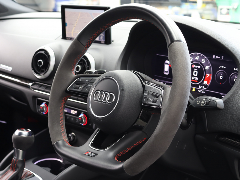 アウディ RS3 ｽﾎﾟｰﾂﾊﾞｯｸ ﾍﾞｰｽｸﾞﾚｰﾄﾞ ﾏｯﾄｱﾙﾐﾆｳﾑｽﾀｲﾘﾝｸﾞP　ADVｷｰ Audiﾏｸﾞﾈﾃｨｯｸﾗｲﾄﾞ 黒革ｼｰﾄ MMIﾅﾋﾞTV Bang&Olufsen Bluetooth Bｶﾒﾗ ﾏﾄﾘｸｽLEDﾗｲﾄ ﾊﾞｰﾁｬﾙｺｸﾋﾟｯﾄ 19AW　2年保証付