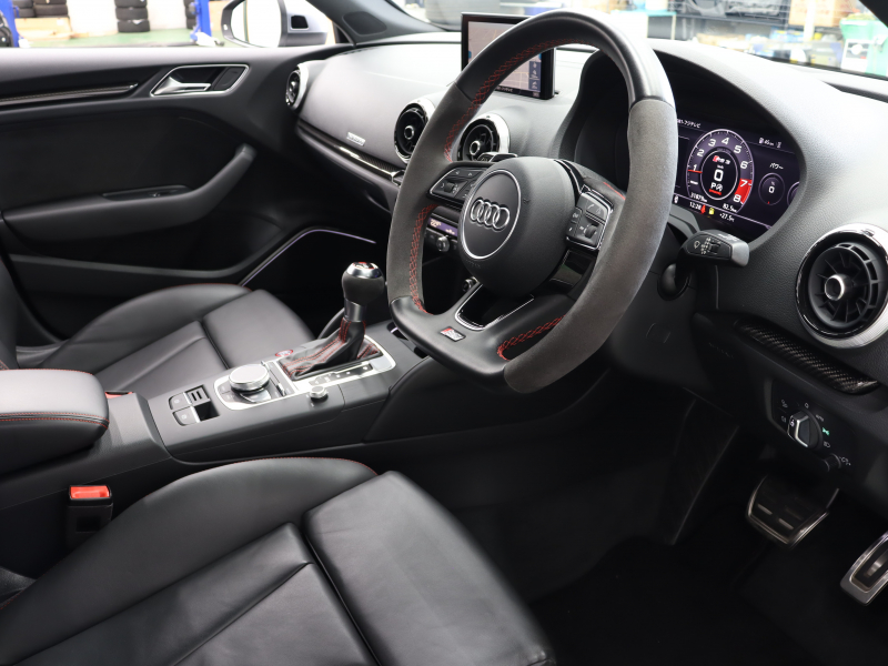 アウディ RS3 ｽﾎﾟｰﾂﾊﾞｯｸ ﾍﾞｰｽｸﾞﾚｰﾄﾞ ﾏｯﾄｱﾙﾐﾆｳﾑｽﾀｲﾘﾝｸﾞP　ADVｷｰ Audiﾏｸﾞﾈﾃｨｯｸﾗｲﾄﾞ 黒革ｼｰﾄ MMIﾅﾋﾞTV Bang&Olufsen Bluetooth Bｶﾒﾗ ﾏﾄﾘｸｽLEDﾗｲﾄ ﾊﾞｰﾁｬﾙｺｸﾋﾟｯﾄ 19AW　2年保証付