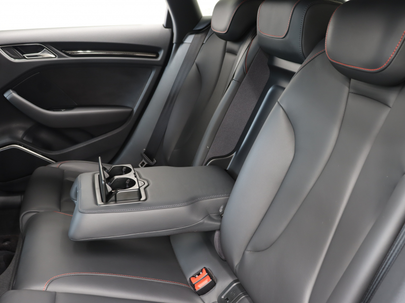 アウディ RS3 ｽﾎﾟｰﾂﾊﾞｯｸ ﾍﾞｰｽｸﾞﾚｰﾄﾞ ﾏｯﾄｱﾙﾐﾆｳﾑｽﾀｲﾘﾝｸﾞP　ADVｷｰ Audiﾏｸﾞﾈﾃｨｯｸﾗｲﾄﾞ 黒革ｼｰﾄ MMIﾅﾋﾞTV Bang&Olufsen Bluetooth Bｶﾒﾗ ﾏﾄﾘｸｽLEDﾗｲﾄ ﾊﾞｰﾁｬﾙｺｸﾋﾟｯﾄ 19AW　2年保証付