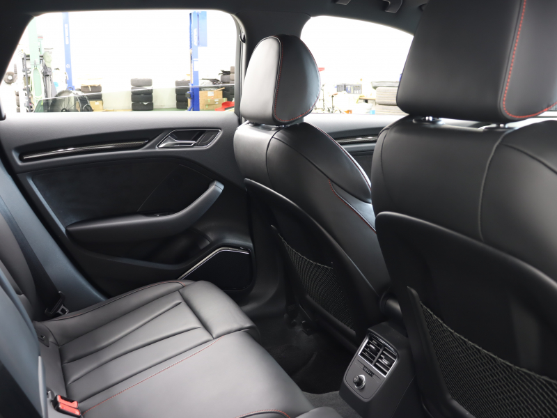 アウディ RS3 ｽﾎﾟｰﾂﾊﾞｯｸ ﾍﾞｰｽｸﾞﾚｰﾄﾞ ﾏｯﾄｱﾙﾐﾆｳﾑｽﾀｲﾘﾝｸﾞP　ADVｷｰ Audiﾏｸﾞﾈﾃｨｯｸﾗｲﾄﾞ 黒革ｼｰﾄ MMIﾅﾋﾞTV Bang&Olufsen Bluetooth Bｶﾒﾗ ﾏﾄﾘｸｽLEDﾗｲﾄ ﾊﾞｰﾁｬﾙｺｸﾋﾟｯﾄ 19AW　2年保証付