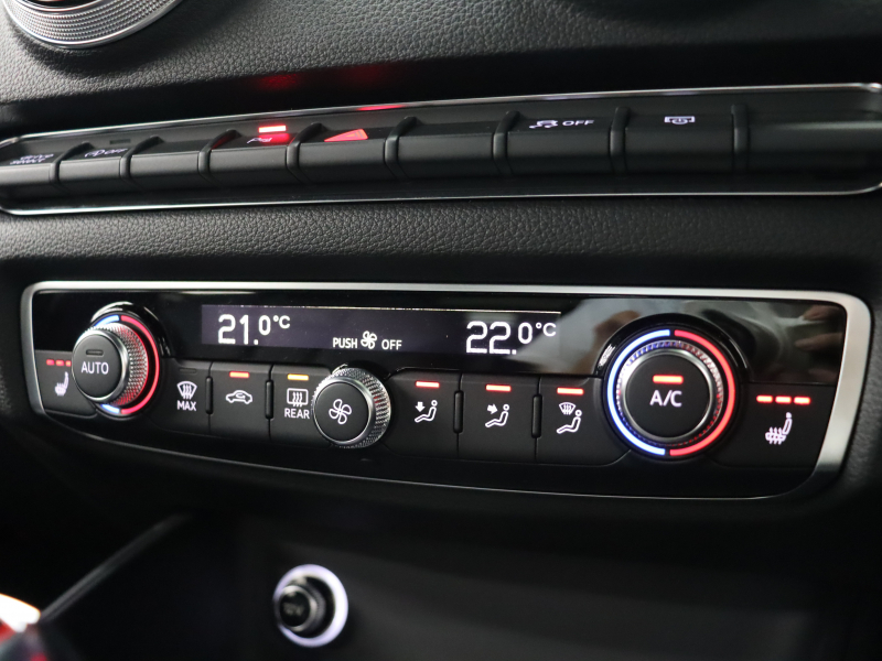 アウディ RS3 ｽﾎﾟｰﾂﾊﾞｯｸ ﾍﾞｰｽｸﾞﾚｰﾄﾞ ﾏｯﾄｱﾙﾐﾆｳﾑｽﾀｲﾘﾝｸﾞP　ADVｷｰ Audiﾏｸﾞﾈﾃｨｯｸﾗｲﾄﾞ 黒革ｼｰﾄ MMIﾅﾋﾞTV Bang&Olufsen Bluetooth Bｶﾒﾗ ﾏﾄﾘｸｽLEDﾗｲﾄ ﾊﾞｰﾁｬﾙｺｸﾋﾟｯﾄ 19AW　2年保証付