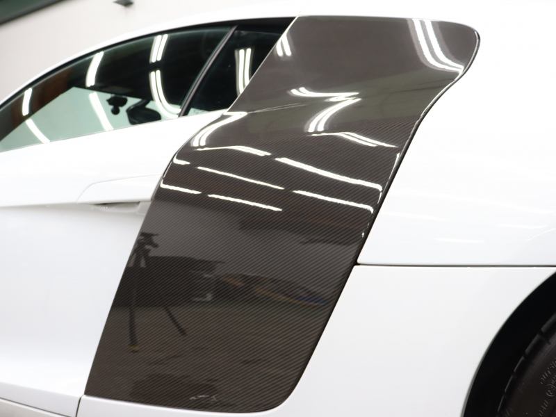 アウディ R8 4.2FSI ｸﾜﾄﾛ ｴｸｽｸﾙｰｼﾌﾞ&ﾚｻﾞｰPKG　後期ﾓﾃﾞﾙ 黒革 純正ﾅﾋﾞTV Bｶﾒﾗ Bluetooth ｶｰﾎﾞﾝﾃﾞｺﾗﾃｨﾌﾞﾊﾟﾈﾙ ｶｰﾎﾞﾝｼｸﾞﾏｻｲﾄﾞﾌﾞﾚｰｷ ｶｰﾎﾞﾝﾄﾞｱﾐﾗｰﾊｳｼﾞﾝｸﾞ LEDﾍｯﾄﾞﾗｲﾄ PTS ｸﾙｺﾝ 可変ﾊﾞﾙﾌﾞ 19ｲﾝﾁ5ｽﾎﾟｰｸAW(ﾁﾀﾝﾙｯｸ)