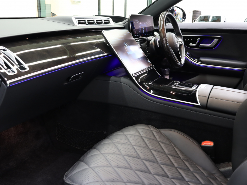メルセデスベンツ Sクラス S500 4MATIC ISG搭載ﾓﾃﾞﾙ ﾍﾞｰｼｯｸ&AMGﾗｲﾝ&ﾚｻﾞｰｴｸｽｸﾙｰｼﾌﾞPKG　現行ﾓﾃﾞﾙ 黒革 ﾍﾞﾝﾁﾚｰﾀｰ ﾊﾟﾉﾗﾏSR 純正ﾅﾋﾞ 3Dﾌﾞﾙﾒｽﾀｰ 360ｶﾒﾗ 3Dｺｯｸﾋﾟｯﾄﾞﾃﾞｨｽﾌﾟﾚｲ ARﾍｯﾄﾞｱｯﾌﾟﾃﾞｨｽﾌﾟﾚｲ ﾃﾞｼﾞﾀﾙLEDﾍｯﾄﾞﾗｲﾄ　2年保証