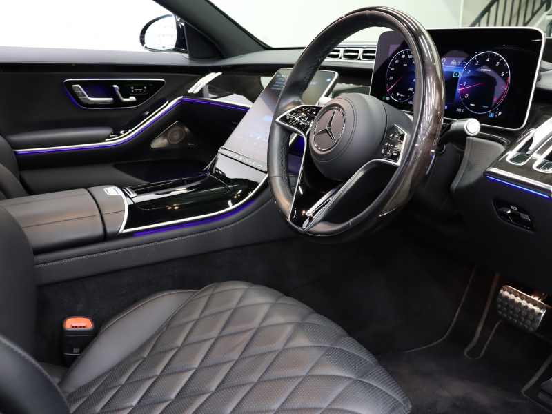 メルセデスベンツ Sクラス S500 4MATIC ISG搭載ﾓﾃﾞﾙ ﾍﾞｰｼｯｸ&AMGﾗｲﾝ&ﾚｻﾞｰｴｸｽｸﾙｰｼﾌﾞPKG　現行ﾓﾃﾞﾙ 黒革 ﾍﾞﾝﾁﾚｰﾀｰ ﾊﾟﾉﾗﾏSR 純正ﾅﾋﾞ 3Dﾌﾞﾙﾒｽﾀｰ 360ｶﾒﾗ 3Dｺｯｸﾋﾟｯﾄﾞﾃﾞｨｽﾌﾟﾚｲ ARﾍｯﾄﾞｱｯﾌﾟﾃﾞｨｽﾌﾟﾚｲ ﾃﾞｼﾞﾀﾙLEDﾍｯﾄﾞﾗｲﾄ　2年保証
