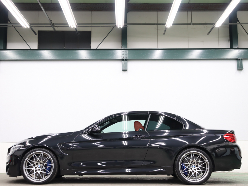BMW Mシリーズ M4 ｶﾌﾞﾘｵﾚ ｺﾝﾍﾟﾃｨｼｮﾝ　後期LCI LCW ｺﾝﾌｫA ｲﾝﾃﾘｼﾞｪﾝﾄS 赤革 純正HDDﾅﾋﾞTV harman/Kardon ﾍｯﾄﾞｱｯﾌﾟD Bｶﾒﾗ  ｶｰﾎﾞﾝｲﾝﾃﾘｱ ｴｷｿﾞｰｽﾄﾊﾟｲﾌﾟ ｱﾀﾞﾌﾟﾃｨﾌﾞMｻｽﾍﾟﾝｼｮﾝ 専用ｴｱﾛ&20AW(ｽﾀｲﾘﾝｸﾞ666M)　2年保証付