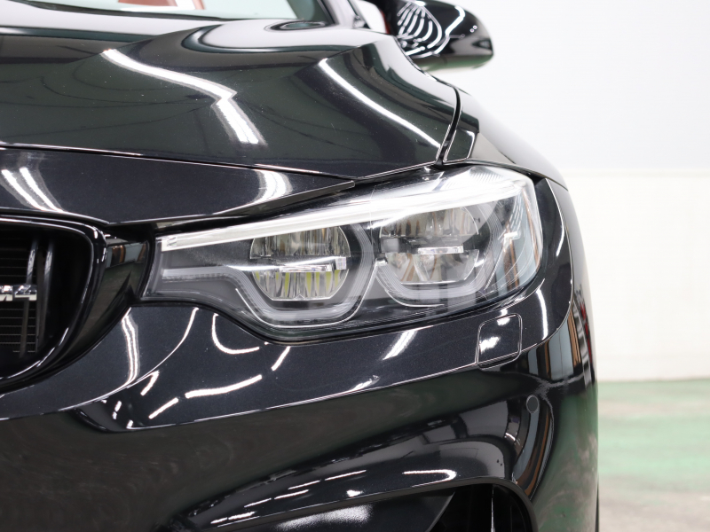 BMW Mシリーズ M4 ｶﾌﾞﾘｵﾚ ｺﾝﾍﾟﾃｨｼｮﾝ　後期LCI LCW ｺﾝﾌｫA ｲﾝﾃﾘｼﾞｪﾝﾄS 赤革 純正HDDﾅﾋﾞTV harman/Kardon ﾍｯﾄﾞｱｯﾌﾟD Bｶﾒﾗ  ｶｰﾎﾞﾝｲﾝﾃﾘｱ ｴｷｿﾞｰｽﾄﾊﾟｲﾌﾟ ｱﾀﾞﾌﾟﾃｨﾌﾞMｻｽﾍﾟﾝｼｮﾝ 専用ｴｱﾛ&20AW(ｽﾀｲﾘﾝｸﾞ666M)　2年保証付