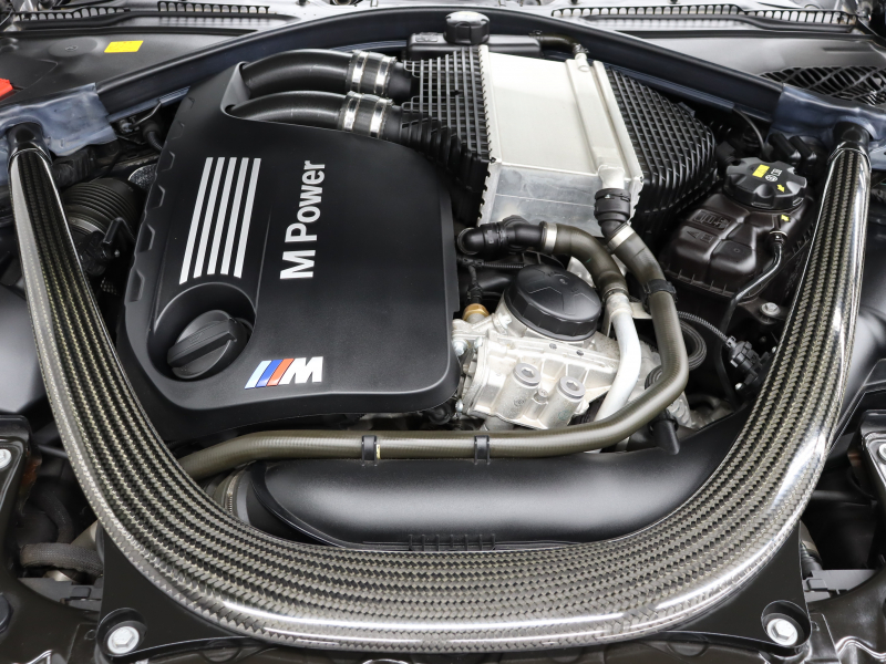 BMW Mシリーズ M4 ｶﾌﾞﾘｵﾚ ｺﾝﾍﾟﾃｨｼｮﾝ　後期LCI LCW ｺﾝﾌｫA ｲﾝﾃﾘｼﾞｪﾝﾄS 赤革 純正HDDﾅﾋﾞTV harman/Kardon ﾍｯﾄﾞｱｯﾌﾟD Bｶﾒﾗ  ｶｰﾎﾞﾝｲﾝﾃﾘｱ ｴｷｿﾞｰｽﾄﾊﾟｲﾌﾟ ｱﾀﾞﾌﾟﾃｨﾌﾞMｻｽﾍﾟﾝｼｮﾝ 専用ｴｱﾛ&20AW(ｽﾀｲﾘﾝｸﾞ666M)　2年保証付