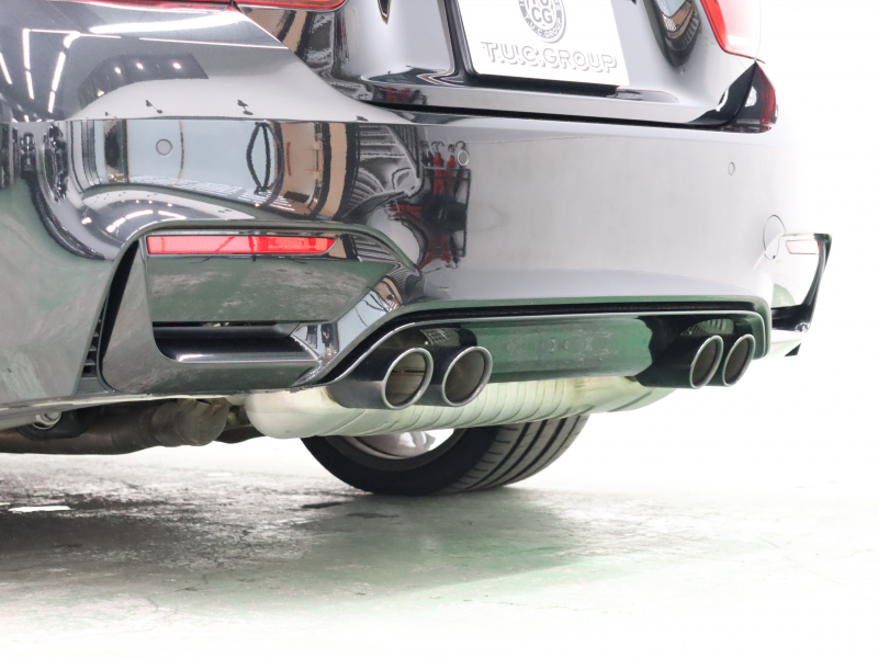 BMW Mシリーズ M4 ｶﾌﾞﾘｵﾚ ｺﾝﾍﾟﾃｨｼｮﾝ　後期LCI LCW ｺﾝﾌｫA ｲﾝﾃﾘｼﾞｪﾝﾄS 赤革 純正HDDﾅﾋﾞTV harman/Kardon ﾍｯﾄﾞｱｯﾌﾟD Bｶﾒﾗ  ｶｰﾎﾞﾝｲﾝﾃﾘｱ ｴｷｿﾞｰｽﾄﾊﾟｲﾌﾟ ｱﾀﾞﾌﾟﾃｨﾌﾞMｻｽﾍﾟﾝｼｮﾝ 専用ｴｱﾛ&20AW(ｽﾀｲﾘﾝｸﾞ666M)　2年保証付