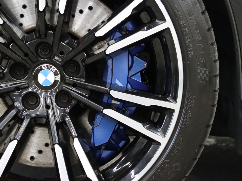 BMW Mシリーズ M5　ｲﾝﾃﾘｼﾞｪﾝﾄｾｰﾌﾃｨ 茶/黒革 ﾍﾞﾝﾁﾚｰﾀｰ ｶｰﾎﾞﾝﾙｰﾌ Idriveﾅﾋﾞ TV 360ｶﾒﾗ harman/kardon ﾜｲﾔﾚｽﾁｬｰｼﾞﾝｸﾞ HUD Mｽﾎﾟｰﾂｽﾃｱﾘﾝｸﾞ Mｴｷｿﾞｰｽﾄｼｽﾃﾑ Mﾏﾙﾁﾌｧﾝｸｼｮﾝｼｰﾄ Mｴｱﾛ&20ｲﾝﾁﾀﾞﾌﾞﾙｽﾎﾟｰｸAW(ｽﾀｲﾘﾝｸﾞ706M)　2年保証