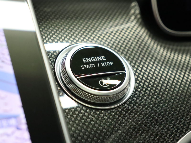 AMG Cクラス C43 4MATIC BSG搭載ﾓﾃﾞﾙ ﾚｰﾀﾞｰSP　現行ﾓﾃﾞﾙ 赤/黒革 ﾊﾟﾉﾗﾏSR ﾅﾋﾞTV ﾌﾞﾙﾒｽﾀｰS 360ｶﾒﾗ Carplay AndroidAuto LEDﾊｲﾊﾟﾌｫｰﾏﾝｽﾗｲﾄ AMGｻｽﾍﾟﾝｼｮﾝ AMGﾅｲﾄﾊﾟｯｹｰｼﾞ AMG強化ﾌﾞﾚｰｷ AMGﾘｱﾙﾊﾟﾌｫｰﾏﾝｽｻｳﾝﾄﾞ AMGｴｱﾛ&19AW　2年保証