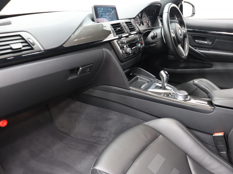 BMW Mシリーズ M4 ｸｰﾍﾟ MDCT　ｺﾝﾌｫｰﾄA ｲﾝﾃﾘｼﾞｪﾝﾄS 黒革 ﾅﾋﾞTV Bｶﾒﾗ Bluetooth HUD LEDﾍｯﾄﾞﾗｲﾄ ｶｰﾎﾞﾝﾙｰﾌ ｶｰﾎﾞﾝｲﾝﾃﾘｱ REMUS製ﾏﾌﾗｰ Mｽﾎﾟｰﾂｻｽﾍﾟﾝｼｮﾝ Mﾌﾞﾙｰｷｬﾘﾊﾟｰ Mｽﾎﾟｰﾂﾚｻﾞｰｽﾃｱﾘﾝｸﾞ Mｴｱﾛ&19AW(ｽﾀｲﾘﾝｸﾞ437M)　2年保証