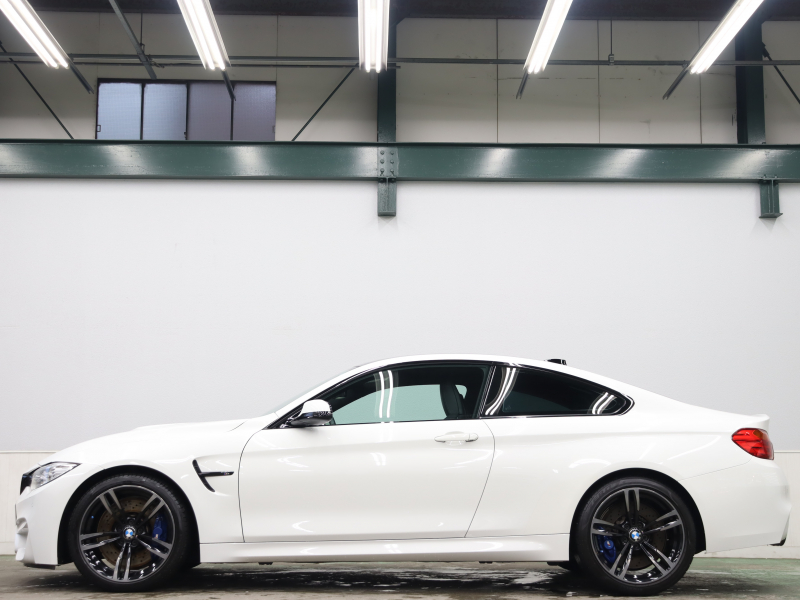BMW Mシリーズ M4 ｸｰﾍﾟ MDCT　ｺﾝﾌｫｰﾄA ｲﾝﾃﾘｼﾞｪﾝﾄS 黒革 ﾅﾋﾞTV Bｶﾒﾗ Bluetooth HUD LEDﾍｯﾄﾞﾗｲﾄ ｶｰﾎﾞﾝﾙｰﾌ ｶｰﾎﾞﾝｲﾝﾃﾘｱ REMUS製ﾏﾌﾗｰ Mｽﾎﾟｰﾂｻｽﾍﾟﾝｼｮﾝ Mﾌﾞﾙｰｷｬﾘﾊﾟｰ Mｽﾎﾟｰﾂﾚｻﾞｰｽﾃｱﾘﾝｸﾞ Mｴｱﾛ&19AW(ｽﾀｲﾘﾝｸﾞ437M)　2年保証
