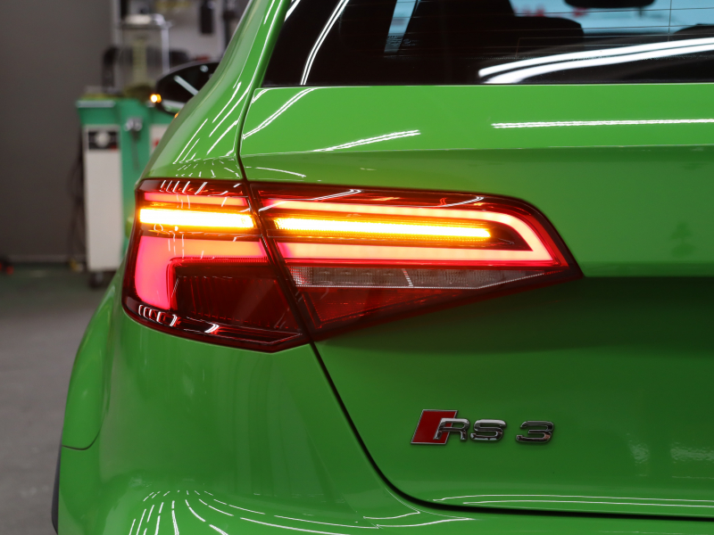 アウディ RS3 ｽﾎﾟｰﾂﾊﾞｯｸ ﾍﾞｰｽｸﾞﾚｰﾄﾞ ｱﾙﾐﾆｳﾑｽﾀｲﾘﾝｸﾞP　ADVｷｰ Audiﾏｸﾞﾈﾃｨｯｸﾗｲﾄﾞ 黒革ｼｰﾄ MMIﾅﾋﾞTV Bang&Olufsen Bluetooth Bｶﾒﾗ ﾏﾄﾘｸｽLEDﾗｲﾄ ﾊﾞｰﾁｬﾙｺｸﾋﾟｯﾄ 19AW　2年保証付