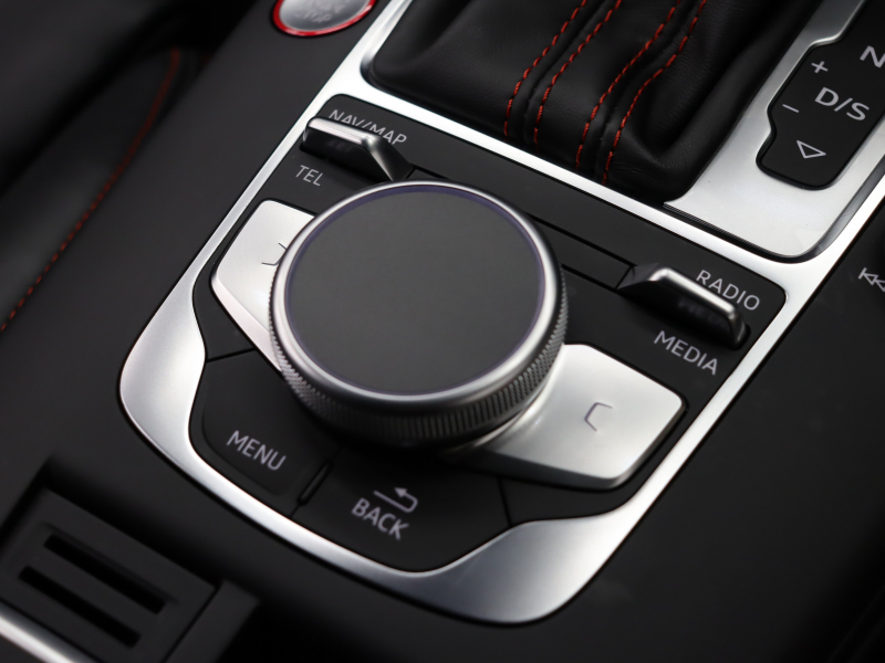 アウディ RS3 ｽﾎﾟｰﾂﾊﾞｯｸ ﾍﾞｰｽｸﾞﾚｰﾄﾞ ｱﾙﾐﾆｳﾑｽﾀｲﾘﾝｸﾞP　ADVｷｰ Audiﾏｸﾞﾈﾃｨｯｸﾗｲﾄﾞ 黒革ｼｰﾄ MMIﾅﾋﾞTV Bang&Olufsen Bluetooth Bｶﾒﾗ ﾏﾄﾘｸｽLEDﾗｲﾄ ﾊﾞｰﾁｬﾙｺｸﾋﾟｯﾄ 19AW　2年保証付