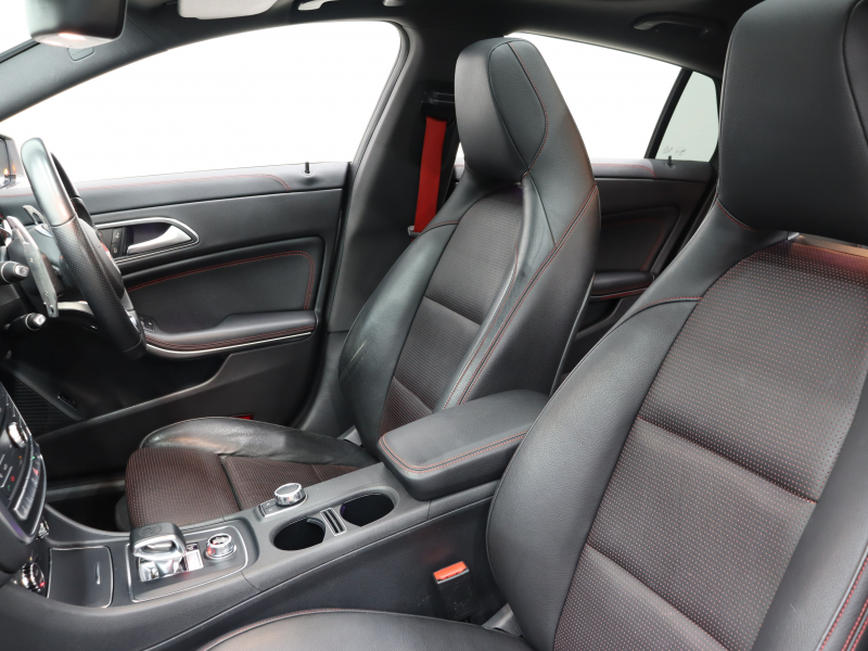 AMG CLAクラス CLA45ｼｭｰﾃｨﾝｸﾞﾌﾞﾚｰｸ 4MATIC ﾚｰﾀﾞｰSP　後期 Pｽﾀ ECO 黒革 ﾊﾟﾉﾗﾏSR ｼｰﾄﾋｰﾀｰ HDDﾅﾋﾞTV BTｵｰﾃﾞｨｵ Carplay Bｶﾒﾗ LEDﾍｯﾄﾞﾗｲﾄ ﾏﾙﾁｶﾗｰｱﾝﾋﾞｴﾝﾄ AMGｴｱﾛ&AMG18AW　2年保証