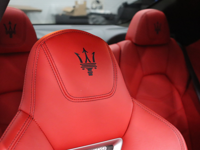 マセラティ グランツーリズモ ｽﾎﾟｰﾂ MCｵｰﾄｼﾌﾄ　後期 1ｵｰﾅｰ 赤革 ｼｰﾄﾋｰﾀｰ 純正SDﾅﾋﾞ harman/kardon Bluetooth Bｶﾒﾗ PTS ｽﾎﾟｰﾂPKG ﾚｯﾄﾞｷｬﾘﾊﾟｰ ﾄﾗｲﾃﾞﾝﾄｽﾃｯﾁ MCｽﾎﾟｰﾂﾗｲﾝｶｰﾎﾞﾝﾄﾘﾑ ﾌﾞﾗｯｸｳｨﾝﾄﾞｳﾄﾘﾑ TPMS ETC 純正20ｲﾝﾁAW　2年保証