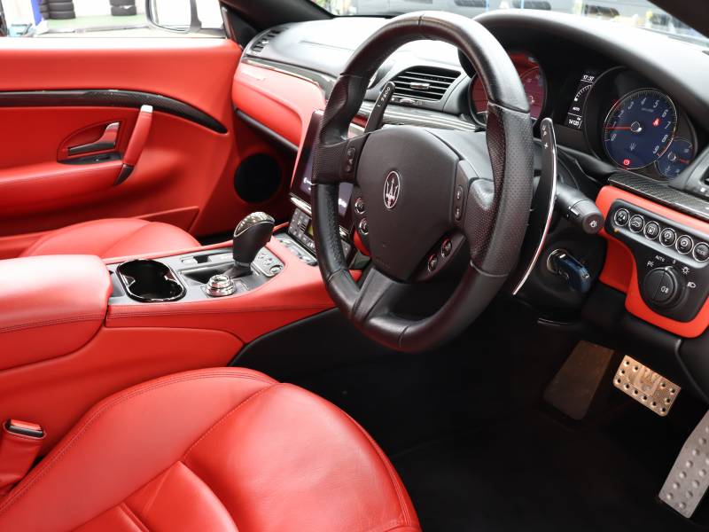 マセラティ グランツーリズモ ｽﾎﾟｰﾂ MCｵｰﾄｼﾌﾄ　後期 1ｵｰﾅｰ 赤革 ｼｰﾄﾋｰﾀｰ 純正SDﾅﾋﾞ harman/kardon Bluetooth Bｶﾒﾗ PTS ｽﾎﾟｰﾂPKG ﾚｯﾄﾞｷｬﾘﾊﾟｰ ﾄﾗｲﾃﾞﾝﾄｽﾃｯﾁ MCｽﾎﾟｰﾂﾗｲﾝｶｰﾎﾞﾝﾄﾘﾑ ﾌﾞﾗｯｸｳｨﾝﾄﾞｳﾄﾘﾑ TPMS ETC 純正20ｲﾝﾁAW　2年保証