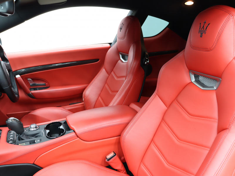 マセラティ グランツーリズモ ｽﾎﾟｰﾂ MCｵｰﾄｼﾌﾄ　後期 1ｵｰﾅｰ 赤革 ｼｰﾄﾋｰﾀｰ 純正SDﾅﾋﾞ harman/kardon Bluetooth Bｶﾒﾗ PTS ｽﾎﾟｰﾂPKG ﾚｯﾄﾞｷｬﾘﾊﾟｰ ﾄﾗｲﾃﾞﾝﾄｽﾃｯﾁ MCｽﾎﾟｰﾂﾗｲﾝｶｰﾎﾞﾝﾄﾘﾑ ﾌﾞﾗｯｸｳｨﾝﾄﾞｳﾄﾘﾑ TPMS ETC 純正20ｲﾝﾁAW　2年保証