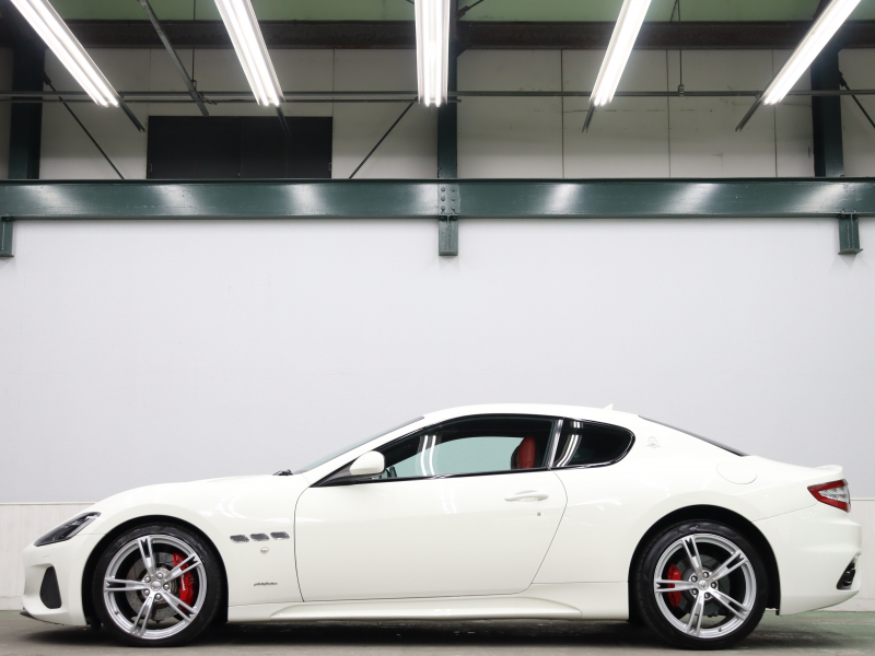 マセラティ グランツーリズモ ｽﾎﾟｰﾂ MCｵｰﾄｼﾌﾄ　後期 1ｵｰﾅｰ 赤革 ｼｰﾄﾋｰﾀｰ 純正SDﾅﾋﾞ harman/kardon Bluetooth Bｶﾒﾗ PTS ｽﾎﾟｰﾂPKG ﾚｯﾄﾞｷｬﾘﾊﾟｰ ﾄﾗｲﾃﾞﾝﾄｽﾃｯﾁ MCｽﾎﾟｰﾂﾗｲﾝｶｰﾎﾞﾝﾄﾘﾑ ﾌﾞﾗｯｸｳｨﾝﾄﾞｳﾄﾘﾑ TPMS ETC 純正20ｲﾝﾁAW　2年保証