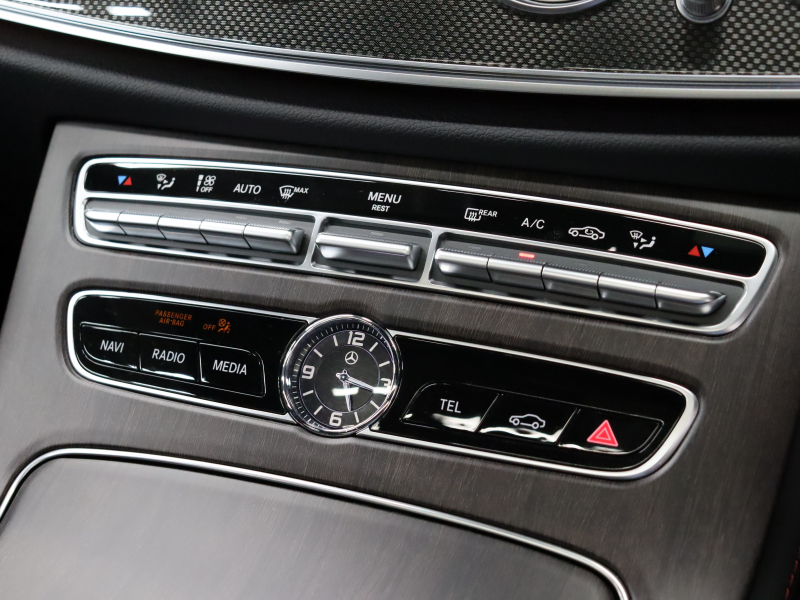 AMG Eクラス E53 4MATIC+ ｴｸｽｸﾙｰｼﾌﾞ&ﾚｰﾀﾞｰｾｰﾌﾃｨPKG　Meｺﾈ Pｽﾀ 黒革 ﾏｯｻｰｼﾞ ﾀﾞｲﾅﾐｯｸｼｰﾄ ﾋｰﾀｰ&ｸｰﾗｰ ﾊﾟﾉﾗﾏSR ﾅﾋﾞTV 360ｶﾒ ｴｱﾊﾞﾗﾝｽP ﾍｯﾄﾞｱｯﾌﾟD Brumesterｻｳﾝﾄﾞ 自動ﾄﾗﾝｸ&ﾌｯﾄﾄﾗﾝｸｵｰﾌﾟﾅｰ AMGｴｱﾛ 20ｲﾝﾁAW　2年保証