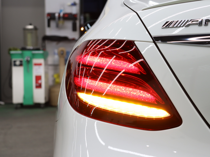 AMG Eクラス E53 4MATIC+ ｴｸｽｸﾙｰｼﾌﾞ&ﾚｰﾀﾞｰｾｰﾌﾃｨPKG　Meｺﾈ Pｽﾀ 黒革 ﾏｯｻｰｼﾞ ﾀﾞｲﾅﾐｯｸｼｰﾄ ﾋｰﾀｰ&ｸｰﾗｰ ﾊﾟﾉﾗﾏSR ﾅﾋﾞTV 360ｶﾒ ｴｱﾊﾞﾗﾝｽP ﾍｯﾄﾞｱｯﾌﾟD Brumesterｻｳﾝﾄﾞ 自動ﾄﾗﾝｸ&ﾌｯﾄﾄﾗﾝｸｵｰﾌﾟﾅｰ AMGｴｱﾛ 20ｲﾝﾁAW　2年保証