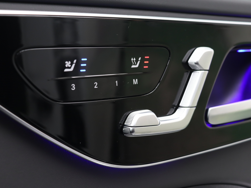 AMG Cクラス C43 4MATIC ｽﾃｰｼｮﾝﾜｺﾞﾝ ﾚｰﾀﾞｰSP BSG搭載　1ｵｰﾅｰ 黒革 ﾊﾟﾉﾗﾏSR 純正HDDﾅﾋﾞ ﾌﾞﾙﾒｽﾀｰS HUD Carplay 360ｶﾒﾗ 自動Rｹﾞｰﾄ AMGｻｽﾍﾟﾝｼｮﾝ AMGﾘｱﾙﾊﾟﾌｫｰﾏﾝｽｻｳﾝﾄﾞ AMGﾅｲﾄPKG AMGｴｱﾛ&19ｲﾝﾁAW　2年保証付