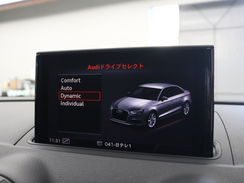 アウディ RS3 ﾍﾞｰｽｸﾞﾚｰﾄﾞ ｱﾙﾐﾆｳﾑｽﾀｲﾘﾝｸﾞPKG　1ｵｰﾅｰ ADVｷｰ Audiﾏｸﾞﾈﾃｨｯｸﾗｲﾄﾞ 黒革ｼｰﾄ MMIﾅﾋﾞTV Bang&Olufsen Bluetooth Bｶﾒﾗ ﾏﾄﾘｸｽLEDﾗｲﾄ ﾊﾞｰﾁｬﾙｺｸﾋﾟｯﾄ 純正19ｲﾝﾁAW(ﾁﾀﾝﾙｯｸ)　2年保証付