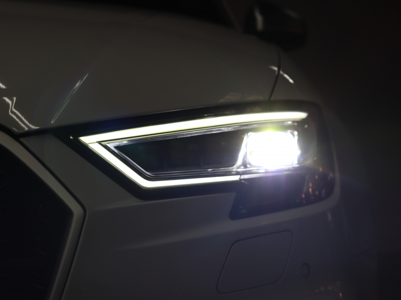 アウディ RS3 ﾍﾞｰｽｸﾞﾚｰﾄﾞ ｱﾙﾐﾆｳﾑｽﾀｲﾘﾝｸﾞPKG　1ｵｰﾅｰ ADVｷｰ Audiﾏｸﾞﾈﾃｨｯｸﾗｲﾄﾞ 黒革ｼｰﾄ MMIﾅﾋﾞTV Bang&Olufsen Bluetooth Bｶﾒﾗ ﾏﾄﾘｸｽLEDﾗｲﾄ ﾊﾞｰﾁｬﾙｺｸﾋﾟｯﾄ 純正19ｲﾝﾁAW(ﾁﾀﾝﾙｯｸ)　2年保証付