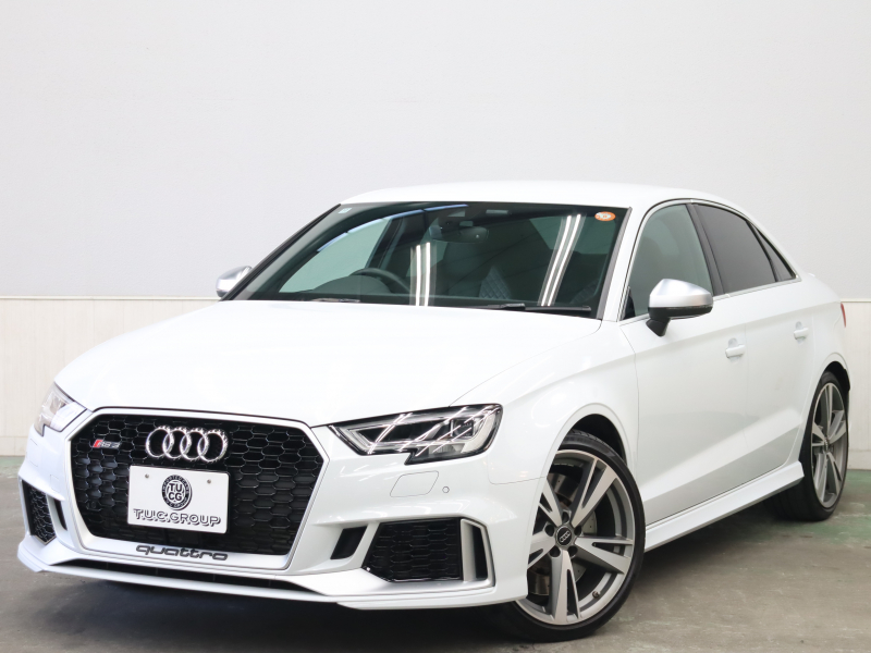 アウディ RS3 ﾍﾞｰｽｸﾞﾚｰﾄﾞ ｱﾙﾐﾆｳﾑｽﾀｲﾘﾝｸﾞPKG　1ｵｰﾅｰ ADVｷｰ Audiﾏｸﾞﾈﾃｨｯｸﾗｲﾄﾞ 黒革ｼｰﾄ MMIﾅﾋﾞTV Bang&Olufsen Bluetooth Bｶﾒﾗ ﾏﾄﾘｸｽLEDﾗｲﾄ ﾊﾞｰﾁｬﾙｺｸﾋﾟｯﾄ 純正19ｲﾝﾁAW(ﾁﾀﾝﾙｯｸ)　2年保証付