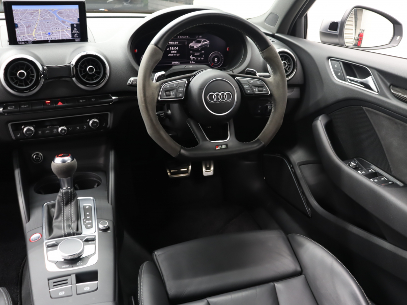 アウディ RS3 ﾍﾞｰｽｸﾞﾚｰﾄﾞ ｱﾙﾐﾆｳﾑｽﾀｲﾘﾝｸﾞPKG　ADVｷｰ Audiﾏｸﾞﾈﾃｨｯｸﾗｲﾄﾞ 黒革ｼｰﾄ MMIﾅﾋﾞTV Bang&Olufsen Bluetooth Bｶﾒﾗ ﾏﾄﾘｸｽLEDﾗｲﾄ ﾊﾞｰﾁｬﾙｺｸﾋﾟｯﾄ 純正19ｲﾝﾁAW(ﾁﾀﾝﾙｯｸ)　2年保証付