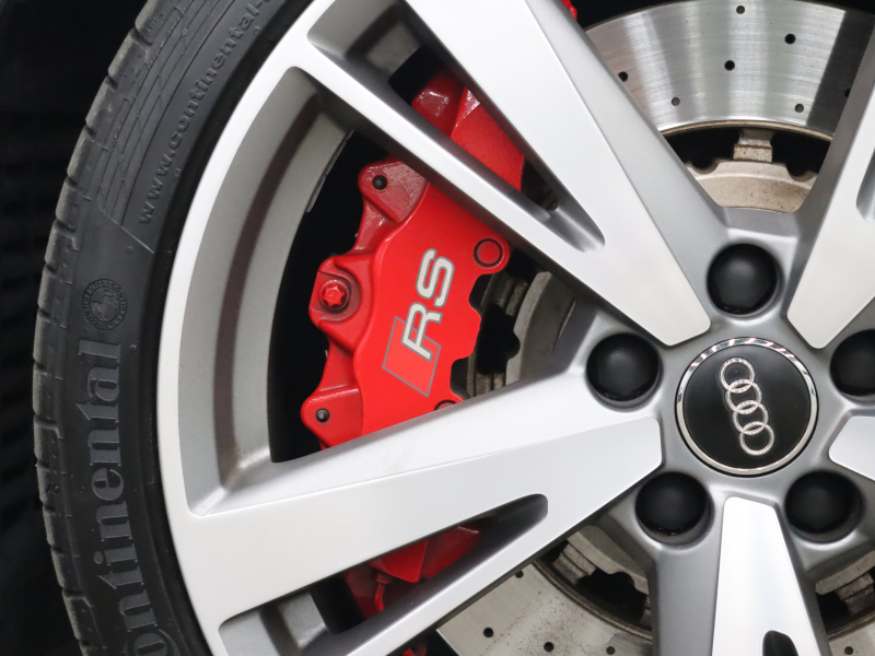 アウディ RS3 ﾍﾞｰｽｸﾞﾚｰﾄﾞ ｱﾙﾐﾆｳﾑｽﾀｲﾘﾝｸﾞPKG　ADVｷｰ Audiﾏｸﾞﾈﾃｨｯｸﾗｲﾄﾞ 黒革ｼｰﾄ MMIﾅﾋﾞTV Bang&Olufsen Bluetooth Bｶﾒﾗ ﾏﾄﾘｸｽLEDﾗｲﾄ ﾊﾞｰﾁｬﾙｺｸﾋﾟｯﾄ 純正19ｲﾝﾁAW(ﾁﾀﾝﾙｯｸ)　2年保証付