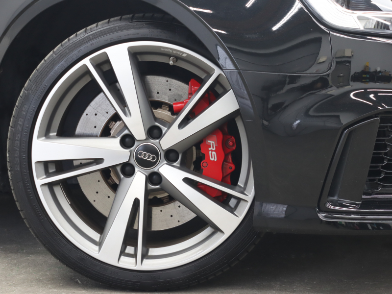 アウディ RS3 ﾍﾞｰｽｸﾞﾚｰﾄﾞ ｱﾙﾐﾆｳﾑｽﾀｲﾘﾝｸﾞPKG　ADVｷｰ Audiﾏｸﾞﾈﾃｨｯｸﾗｲﾄﾞ 黒革ｼｰﾄ MMIﾅﾋﾞTV Bang&Olufsen Bluetooth Bｶﾒﾗ ﾏﾄﾘｸｽLEDﾗｲﾄ ﾊﾞｰﾁｬﾙｺｸﾋﾟｯﾄ 純正19ｲﾝﾁAW(ﾁﾀﾝﾙｯｸ)　2年保証付