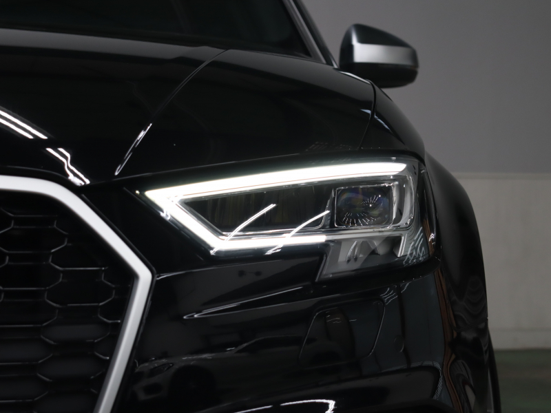 アウディ RS3 ﾍﾞｰｽｸﾞﾚｰﾄﾞ ｱﾙﾐﾆｳﾑｽﾀｲﾘﾝｸﾞPKG　ADVｷｰ Audiﾏｸﾞﾈﾃｨｯｸﾗｲﾄﾞ 黒革ｼｰﾄ MMIﾅﾋﾞTV Bang&Olufsen Bluetooth Bｶﾒﾗ ﾏﾄﾘｸｽLEDﾗｲﾄ ﾊﾞｰﾁｬﾙｺｸﾋﾟｯﾄ 純正19ｲﾝﾁAW(ﾁﾀﾝﾙｯｸ)　2年保証付