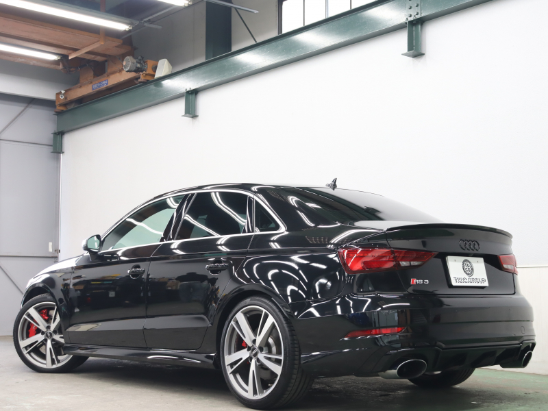 アウディ RS3 ﾍﾞｰｽｸﾞﾚｰﾄﾞ ｱﾙﾐﾆｳﾑｽﾀｲﾘﾝｸﾞPKG　ADVｷｰ Audiﾏｸﾞﾈﾃｨｯｸﾗｲﾄﾞ 黒革ｼｰﾄ MMIﾅﾋﾞTV Bang&Olufsen Bluetooth Bｶﾒﾗ ﾏﾄﾘｸｽLEDﾗｲﾄ ﾊﾞｰﾁｬﾙｺｸﾋﾟｯﾄ 純正19ｲﾝﾁAW(ﾁﾀﾝﾙｯｸ)　2年保証付