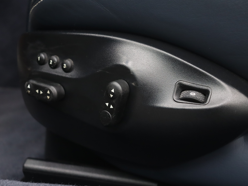 マセラティ グランツーリズモ ｽﾎﾟｰﾂ MCｵｰﾄｼﾌﾄ　紺革 ﾍｯﾄﾞﾗｲﾆﾝｸﾞｱﾙｶﾝﾀﾗ 純正SDﾅﾋﾞ Bｶﾒﾗ PTS ｸﾙｺﾝ ETC ﾄﾗｲﾃﾞﾝﾄｽﾃｯﾁ ｸﾞﾚｰｼｰﾄﾍﾞﾙﾄ ﾋﾞｱﾝｺｼｰﾄｽﾃｯﾁ 純正20ｲﾝﾁAW(MCﾏｯﾄｸﾞﾗﾌｧｲﾄ)　2年保証