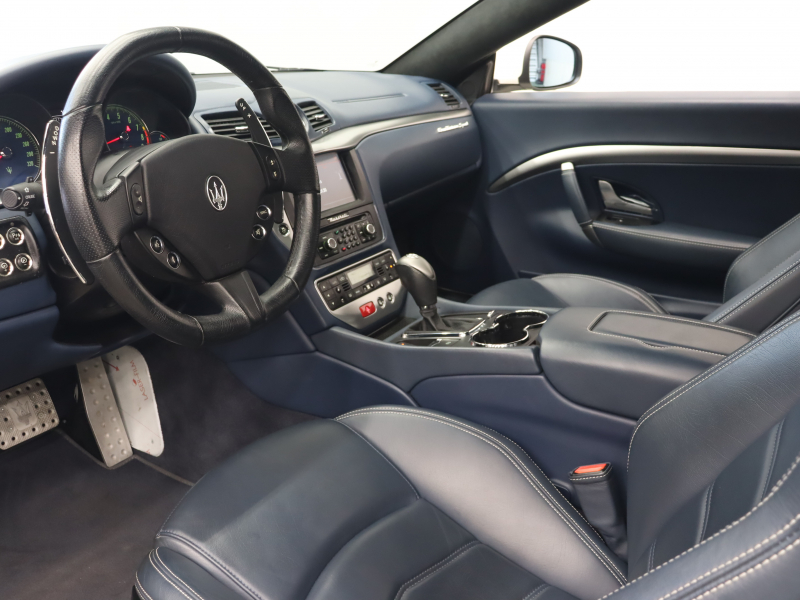 マセラティ グランツーリズモ ｽﾎﾟｰﾂ MCｵｰﾄｼﾌﾄ　紺革 ﾍｯﾄﾞﾗｲﾆﾝｸﾞｱﾙｶﾝﾀﾗ 純正SDﾅﾋﾞ Bｶﾒﾗ PTS ｸﾙｺﾝ ETC ﾄﾗｲﾃﾞﾝﾄｽﾃｯﾁ ｸﾞﾚｰｼｰﾄﾍﾞﾙﾄ ﾋﾞｱﾝｺｼｰﾄｽﾃｯﾁ 純正20ｲﾝﾁAW(MCﾏｯﾄｸﾞﾗﾌｧｲﾄ)　2年保証