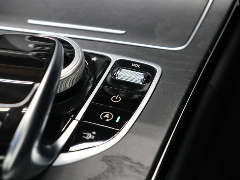 AMG Cクラス C43 4MATIC ｸｰﾍﾟ  ﾚｰﾀﾞｰSP　黒革 ﾊﾟﾉﾗﾏSR 純正ﾅﾋﾞTV ﾌﾞﾙﾒｽﾀｰS ﾍｯﾄﾞｱｯﾌﾟD ﾊﾞｯｸｶﾒﾗ 自動Rｹﾞｰﾄ&ﾌｯﾄﾄﾗﾝｸｵｰﾌﾟﾅｰ  LEDﾗｲﾄ AMGｴｸﾞｿﾞｰｽﾄｼｽﾃﾑ AMGｻｽﾍﾟﾝｼｮﾝ AMGｴｱﾛ&19ｲﾝﾁAW　2年保証付