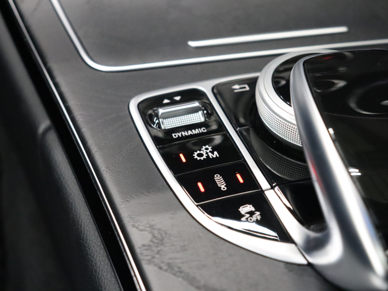 AMG Cクラス C43 4MATIC ｸｰﾍﾟ  ﾚｰﾀﾞｰSP　黒革 ﾊﾟﾉﾗﾏSR 純正ﾅﾋﾞTV ﾌﾞﾙﾒｽﾀｰS ﾍｯﾄﾞｱｯﾌﾟD ﾊﾞｯｸｶﾒﾗ 自動Rｹﾞｰﾄ&ﾌｯﾄﾄﾗﾝｸｵｰﾌﾟﾅｰ  LEDﾗｲﾄ AMGｴｸﾞｿﾞｰｽﾄｼｽﾃﾑ AMGｻｽﾍﾟﾝｼｮﾝ AMGｴｱﾛ&19ｲﾝﾁAW　2年保証付