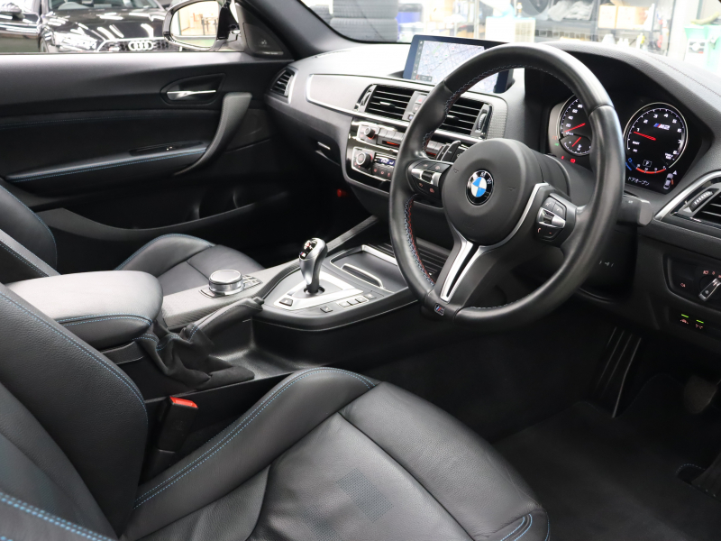 BMW Mシリーズ M2 ｺﾝﾍﾟﾃｨｼｮﾝ　1ｵﾅ 後期LCI ｺﾝﾌｫｰﾄA ｲﾝﾃﾘｼﾞｪﾝﾄS 黒革 ｻﾝﾙｰﾌ 純正Idriveﾅﾋﾞ harman/kardonｻｳﾝﾄﾞ Bｶﾒﾗ LEDﾍｯﾄﾞﾗｲﾄ ｶｰﾎﾞﾝｲﾝﾃﾘｱ Mﾌﾞﾚｰｷｷｬﾘﾊﾟｰ Mｴｱﾛ&19ｲﾝﾁAW　2年保証付