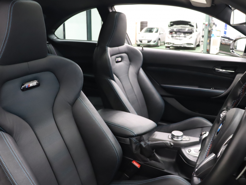 BMW Mシリーズ M2 ｺﾝﾍﾟﾃｨｼｮﾝ　1ｵﾅ 後期LCI ｺﾝﾌｫｰﾄA ｲﾝﾃﾘｼﾞｪﾝﾄS 黒革 ｻﾝﾙｰﾌ 純正Idriveﾅﾋﾞ harman/kardonｻｳﾝﾄﾞ Bｶﾒﾗ LEDﾍｯﾄﾞﾗｲﾄ ｶｰﾎﾞﾝｲﾝﾃﾘｱ Mﾌﾞﾚｰｷｷｬﾘﾊﾟｰ Mｴｱﾛ&19ｲﾝﾁAW　2年保証付