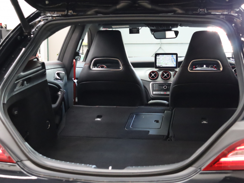 AMG CLAクラス CLA45ｼｭｰﾃｨﾝｸﾞﾌﾞﾚｰｸ 4MATIC ﾚｰﾀﾞｰSP　黒革 ｼｰﾄﾋｰﾀｰ 純正HDDﾅﾋﾞTV Bluetooth Carplay Bｶﾒﾗ LEDﾍｯﾄﾞﾗｲﾄ 自動Rｹﾞｰﾄ&ﾊﾝｽﾞﾌﾙｰA AMGｻｽﾍﾟﾝｼｮﾝ AMG強化ﾌﾞﾚｰｷ AMGｴｱﾛ&AMG18AW　2年保証