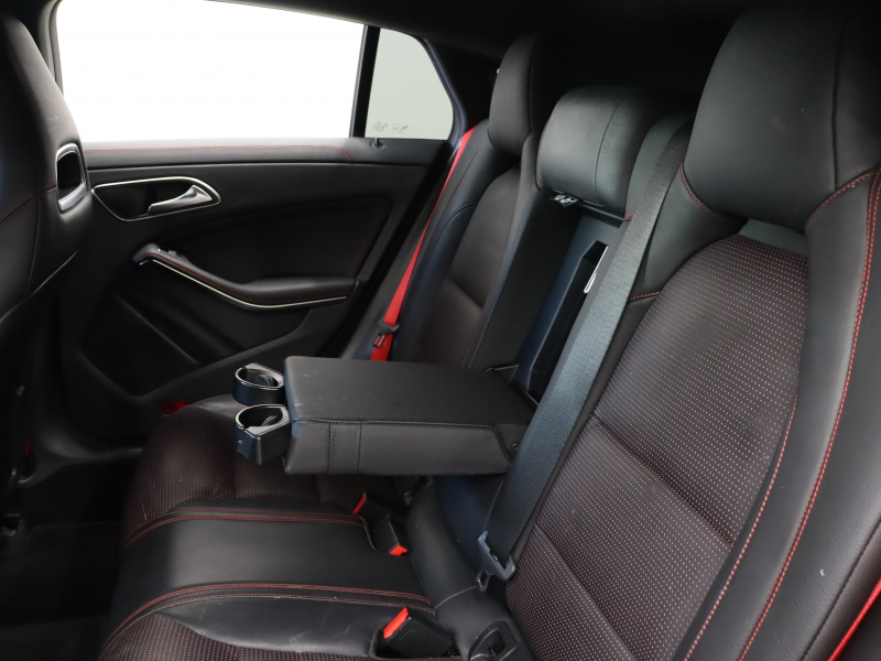 AMG CLAクラス CLA45ｼｭｰﾃｨﾝｸﾞﾌﾞﾚｰｸ 4MATIC ﾚｰﾀﾞｰSP　黒革 ｼｰﾄﾋｰﾀｰ 純正HDDﾅﾋﾞTV Bluetooth Carplay Bｶﾒﾗ LEDﾍｯﾄﾞﾗｲﾄ 自動Rｹﾞｰﾄ&ﾊﾝｽﾞﾌﾙｰA AMGｻｽﾍﾟﾝｼｮﾝ AMG強化ﾌﾞﾚｰｷ AMGｴｱﾛ&AMG18AW　2年保証