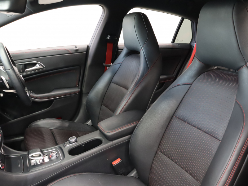 AMG CLAクラス CLA45ｼｭｰﾃｨﾝｸﾞﾌﾞﾚｰｸ 4MATIC ﾚｰﾀﾞｰSP　黒革 ｼｰﾄﾋｰﾀｰ 純正HDDﾅﾋﾞTV Bluetooth Carplay Bｶﾒﾗ LEDﾍｯﾄﾞﾗｲﾄ 自動Rｹﾞｰﾄ&ﾊﾝｽﾞﾌﾙｰA AMGｻｽﾍﾟﾝｼｮﾝ AMG強化ﾌﾞﾚｰｷ AMGｴｱﾛ&AMG18AW　2年保証